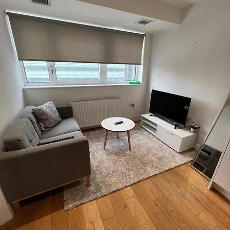 Lovely Apartment In The Centre Of Кройдон Екстер'єр фото