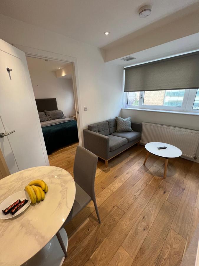 Lovely Apartment In The Centre Of Кройдон Екстер'єр фото