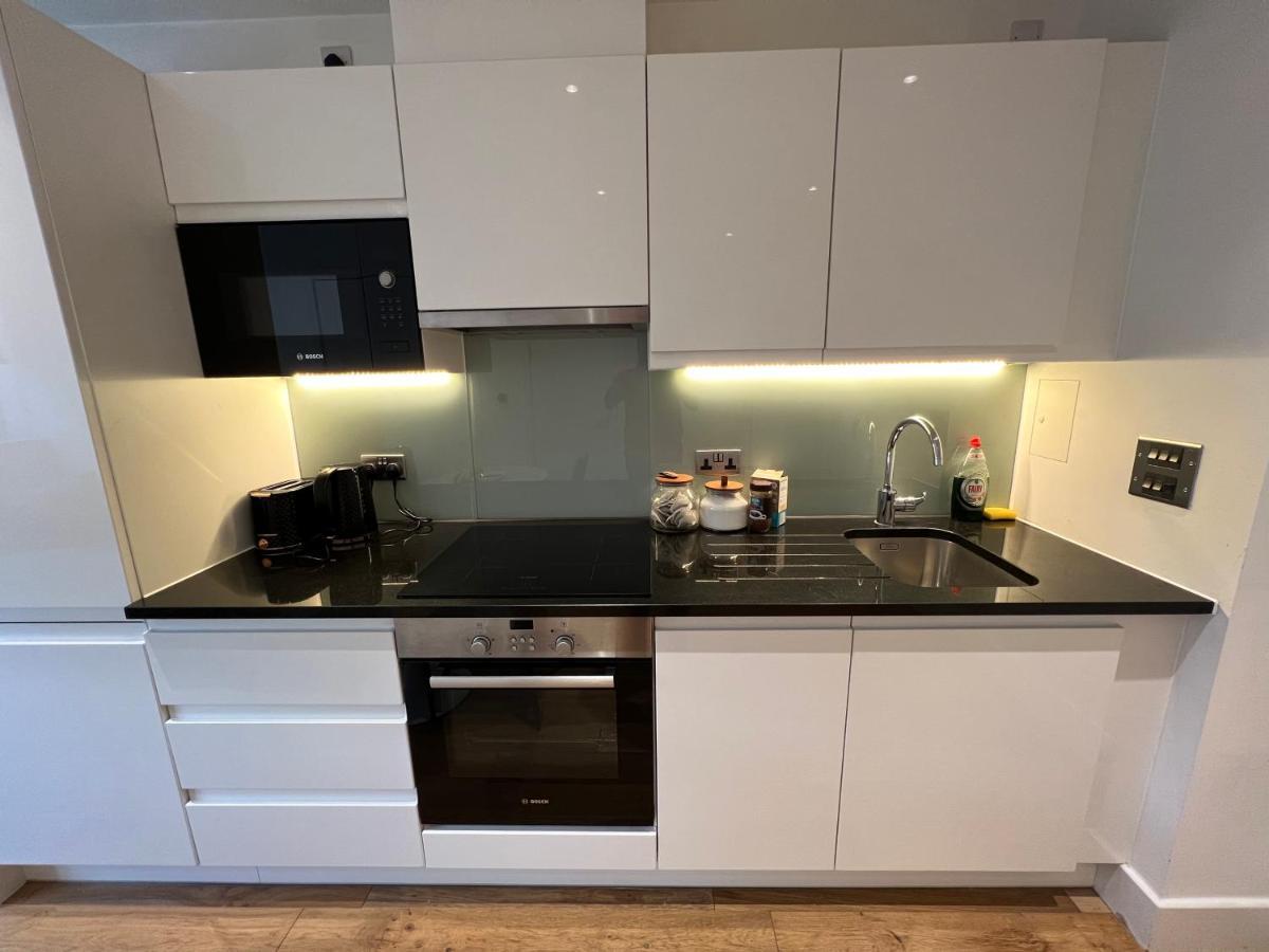 Lovely Apartment In The Centre Of Кройдон Екстер'єр фото